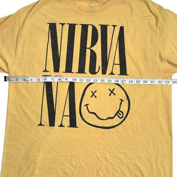 Vintage Style Nirvana Yellow Smiley Face Band T-Shirt XL 24x27 Rock Tee - Picture 11 of 11